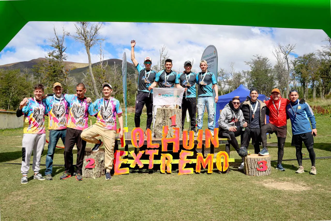 photo_5125256428360150055_y