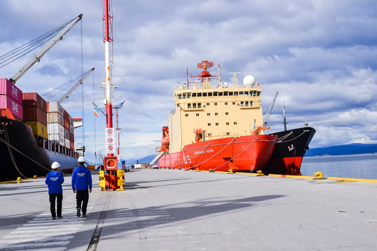 photo_4931869418414255164_y