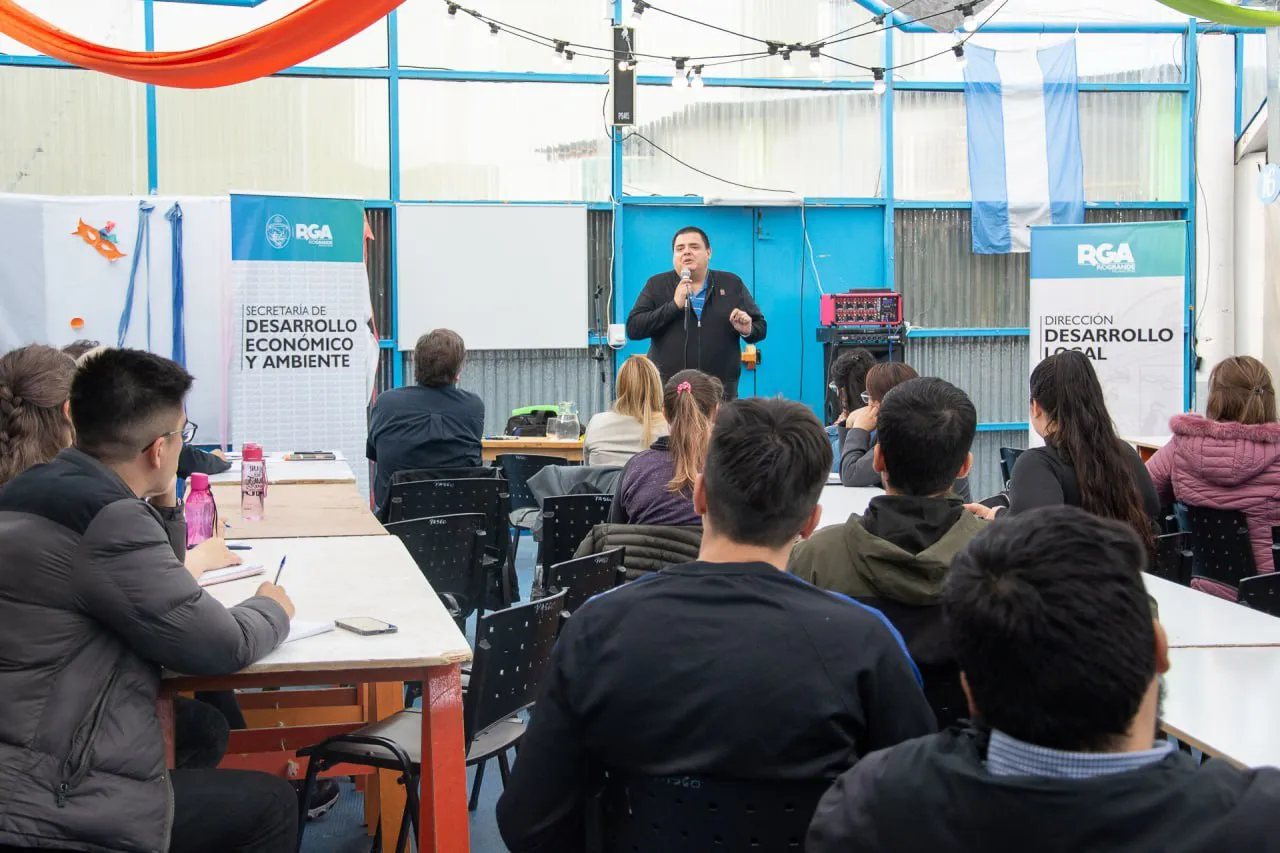 photo_5131928256327560177_y