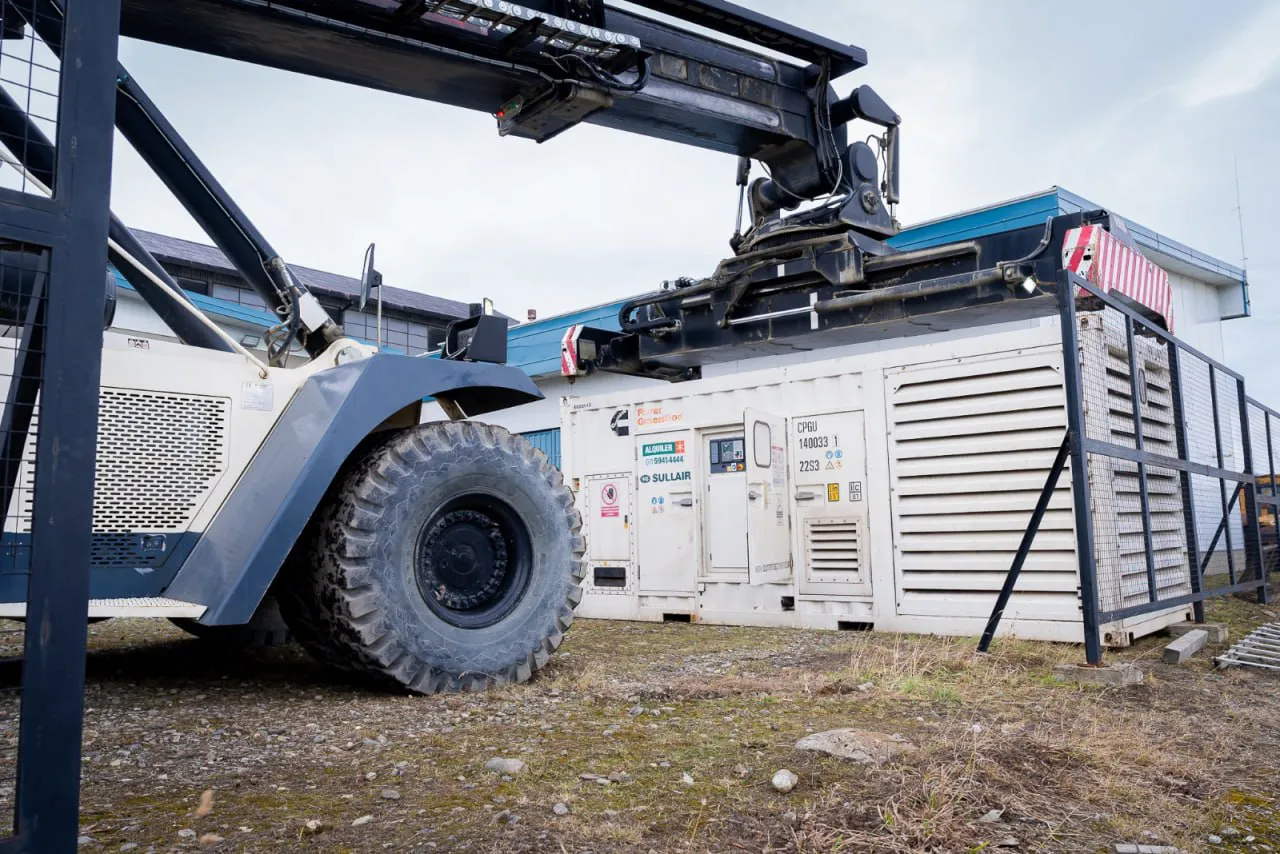 photo_5051050672069389528_y