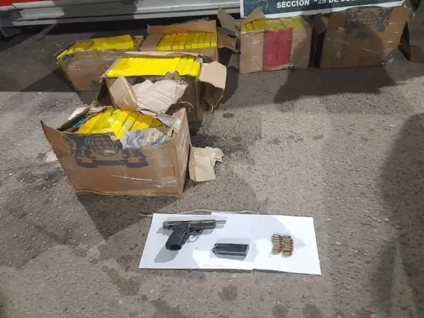 multimedia.normal.817f4fbee613d146.Ym9tYmVyb3MtY29jYWluYS1zYWx0YV9ub3JtYWwud2VicA==