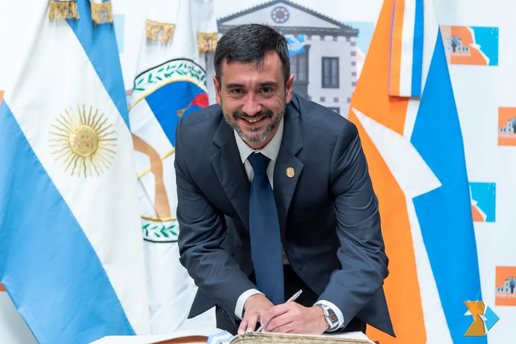 multimedia.normal.a76f672651e55b5b.QWd1c3TDrW4gQ290b19ub3JtYWwud2VicA==