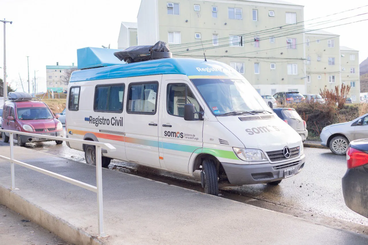 photo_4972367987898166706_y