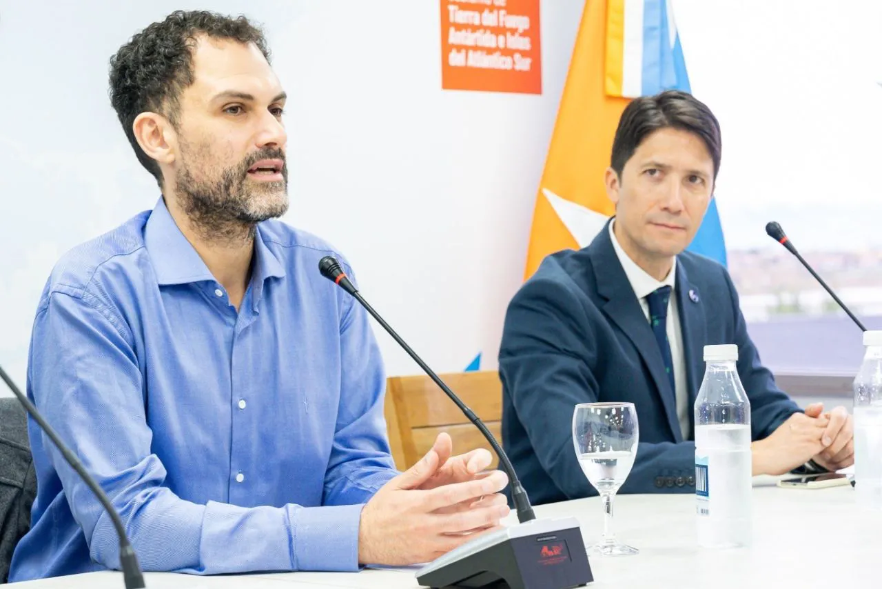 photo_4967993722620980272_y