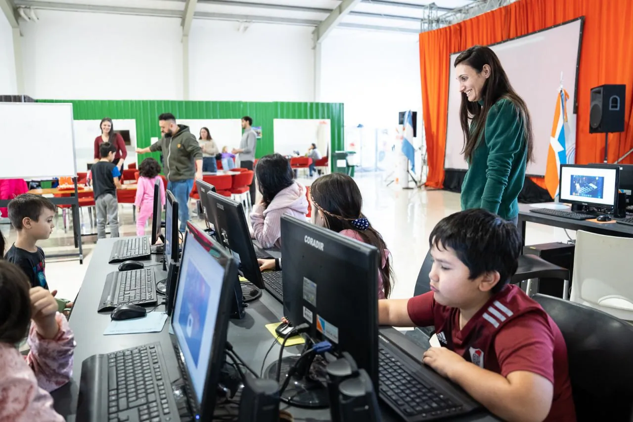 multimedia.normal.88b0ea3739199f53.UG9sb3MgQ3JlYXRpdm9zIEludmllcm5vX25vcm1hbC53ZWJw