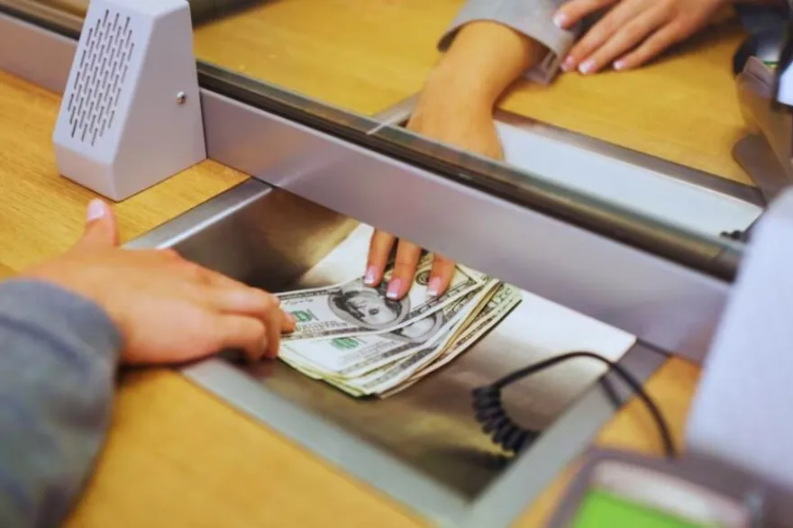 20251101023947_compra_dolares