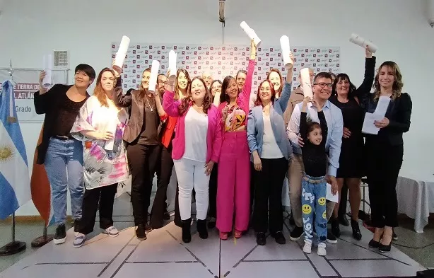 xegresados.jpg.pagespeed.ic.ElexsR3DTt