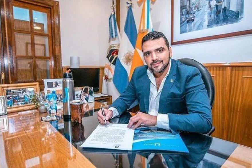 20230902065255_f4_oqigw0aaq33o