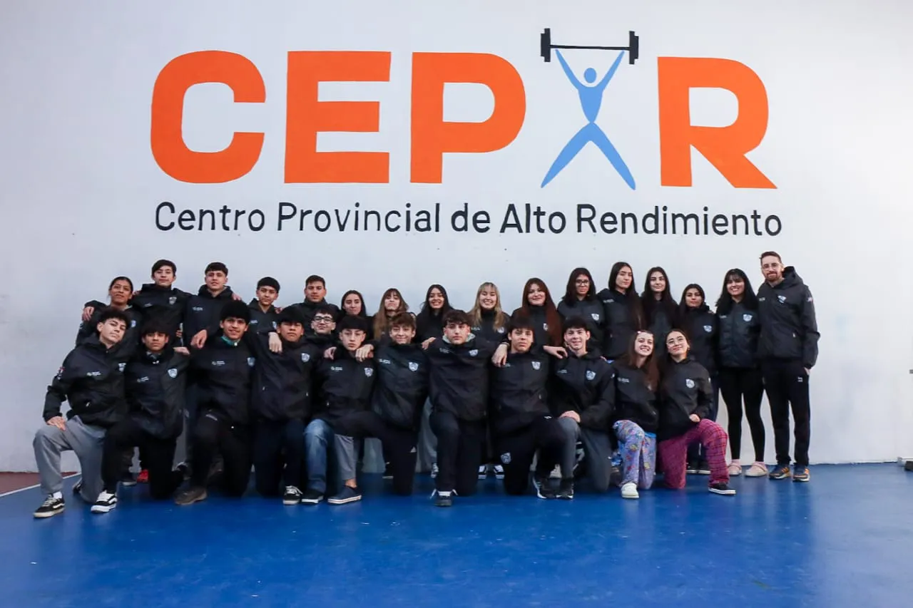 photo_5062380499443494900_y