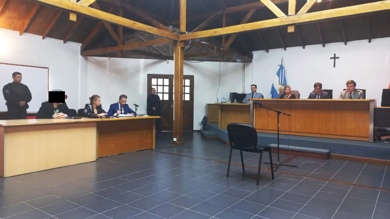 photo_4936419631321689045_y