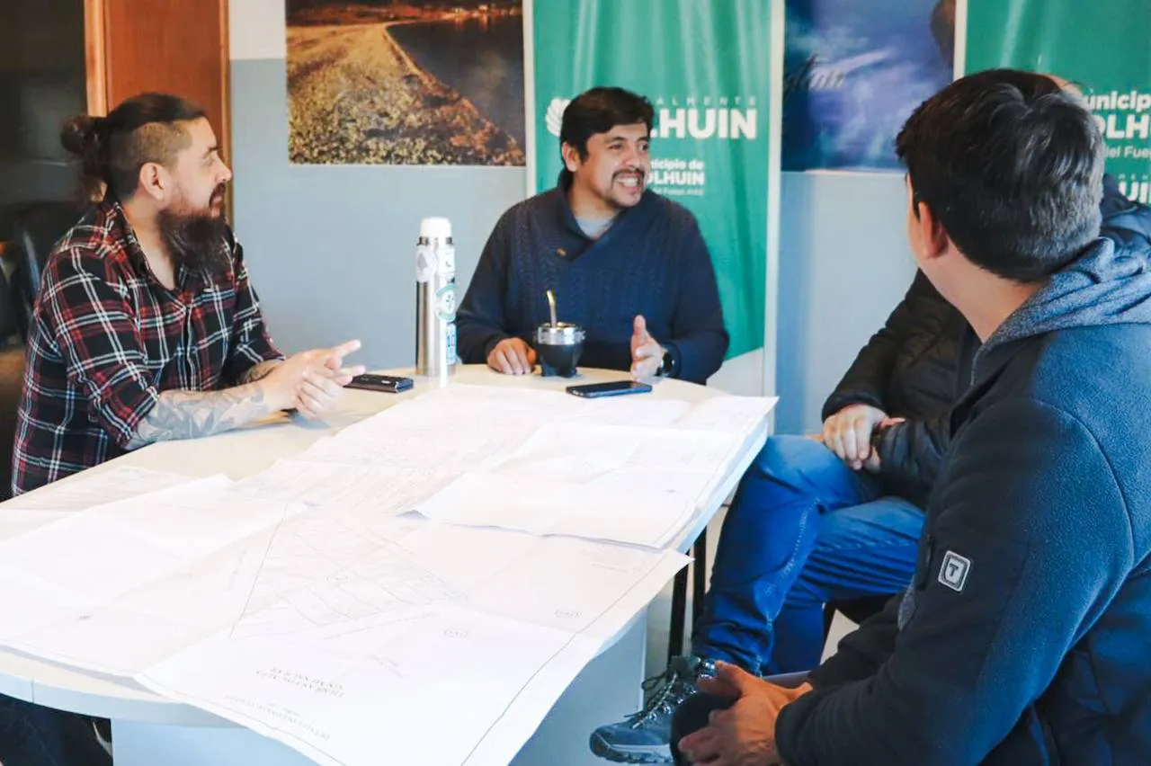 multimedia.normal.b2e93fc5d512814d.SGFycmluZ3RvbiBUaWVycmFzX25vcm1hbC53ZWJw