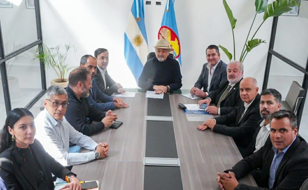 INTENDENTES
