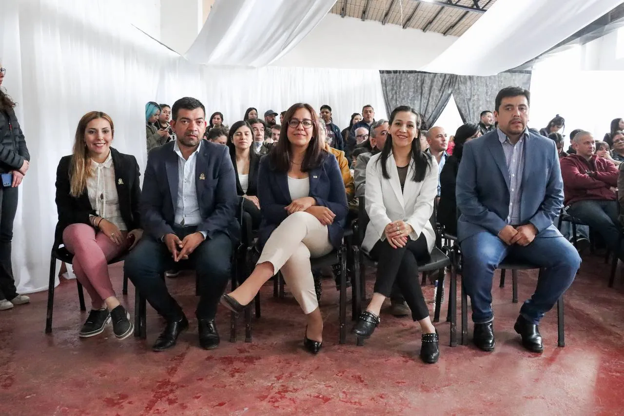 photo_5172436571092266280_y