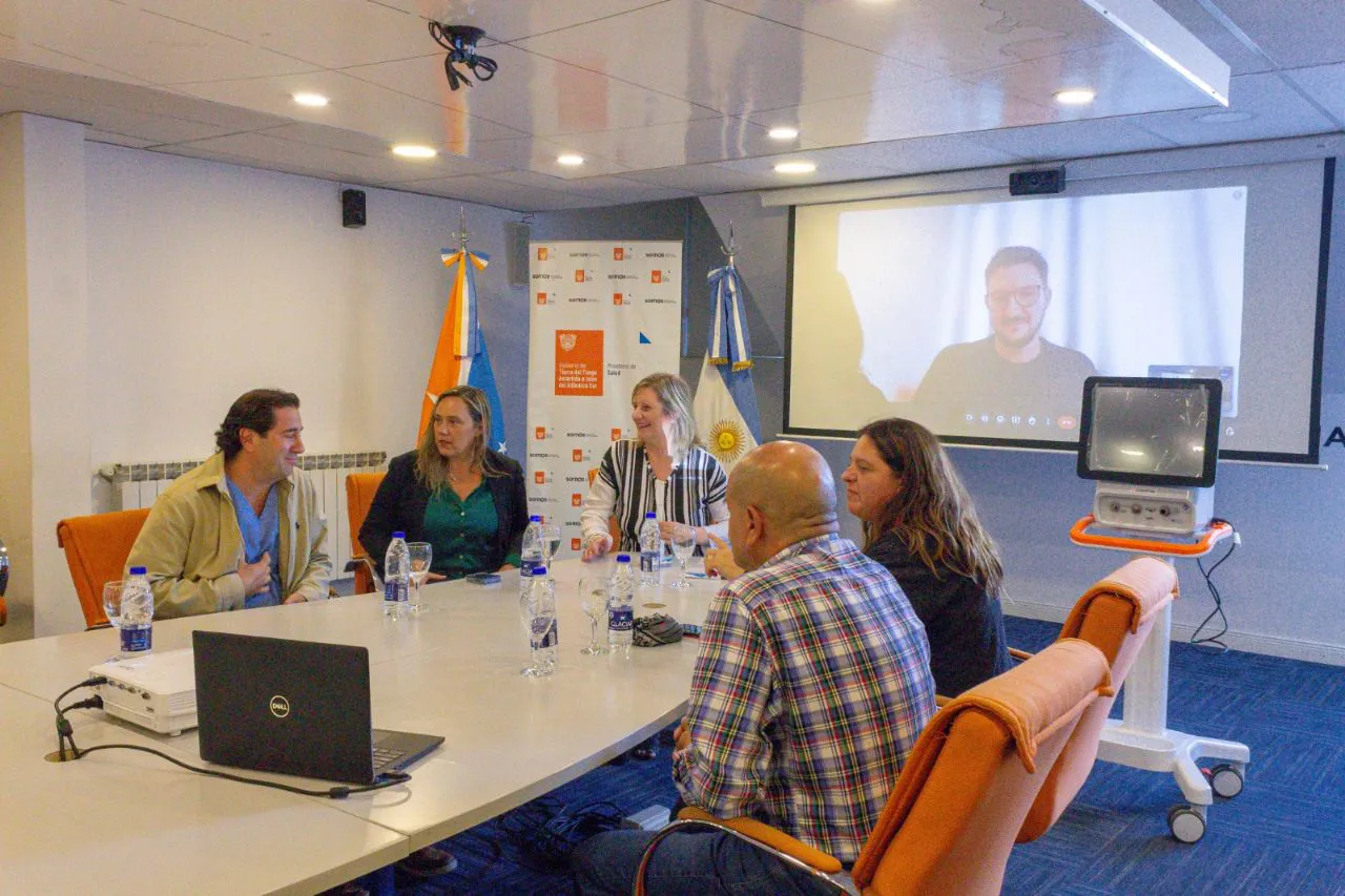 photo_5118435646631947440_y