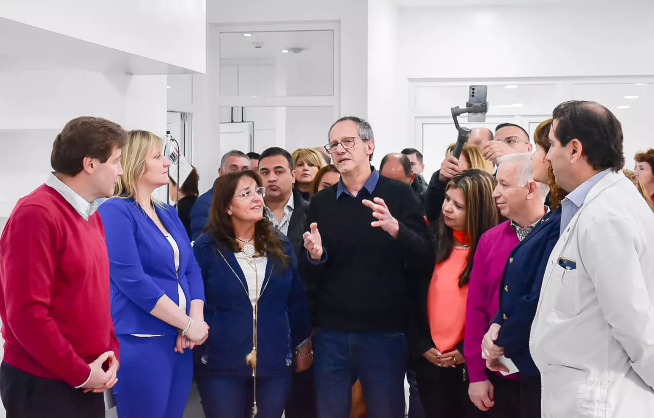 photo_5064551596821686979_y