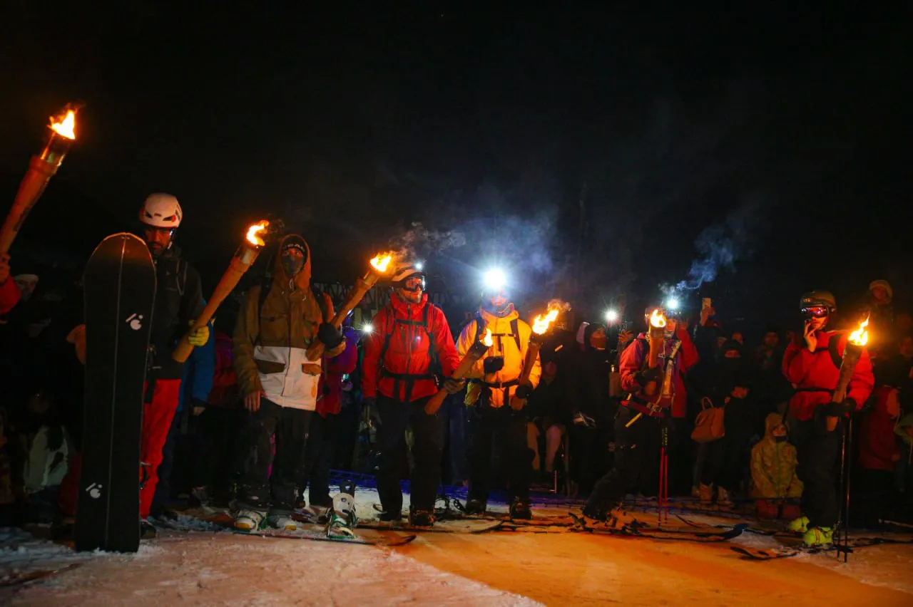 photo_5019648869088212072_y