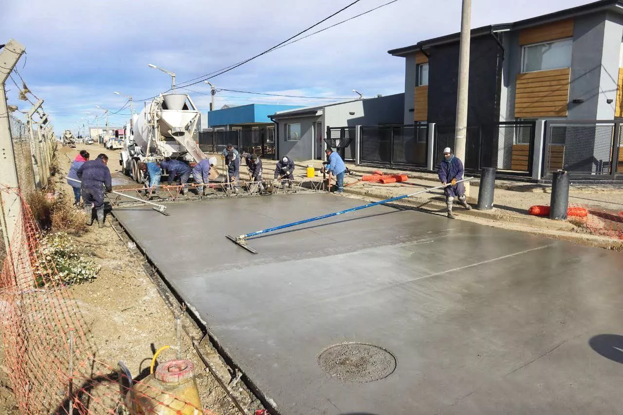 photo_4956378743778159395_y