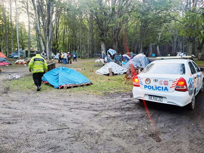 nuevamente-hubo-disturbios-en-el-camping-de-andorra_3YUd