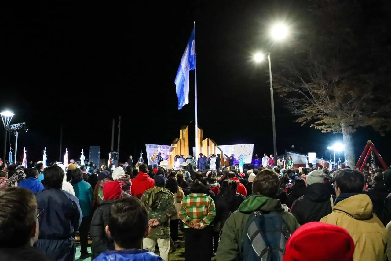 photo_4927325519108746437_y