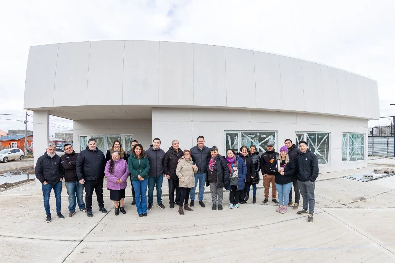 photo_5154844548256607234_y