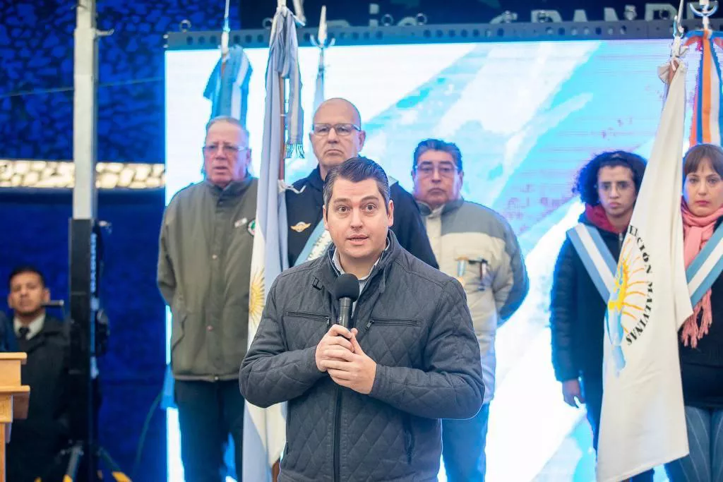 photo_4976804019100035879_y