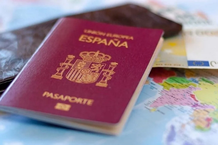 multimedia.normal.9332c82d759272ce.50617361706f7274652045737061c3b16120315f6e6f726d616c2e77656270