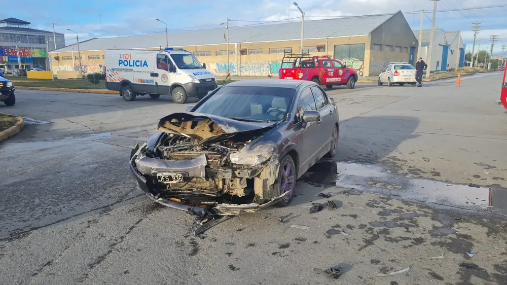 multimedia.grande.b90fdb4a5086f2f7.Q2hvcXVlIEJlbGdyYW5vIHkgTW9zY29uaSAoMilfZ3JhbmRlLndlYnA=