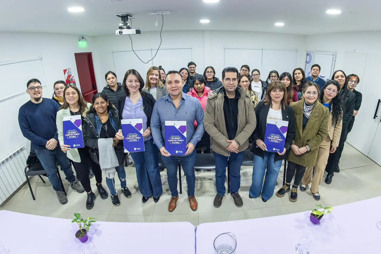 photo_5012865483640253992_y