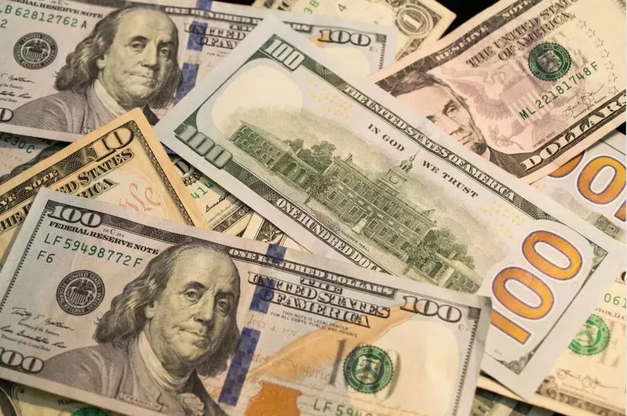 Los dólares financieros suben al compás del “blue” y la brecha está arriba del 40%
