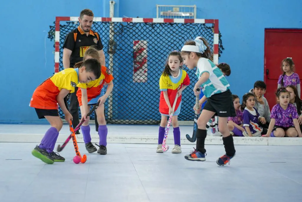 photo_5143530612261498099_y