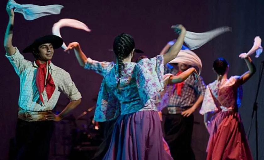 multimedia.normal.91ac5f030769352e.UGXDsWEtZm9sa2xvcmljYS1lbi1yaW8tY2ViYWxsb3M4X25vcm1hbC53ZWJw