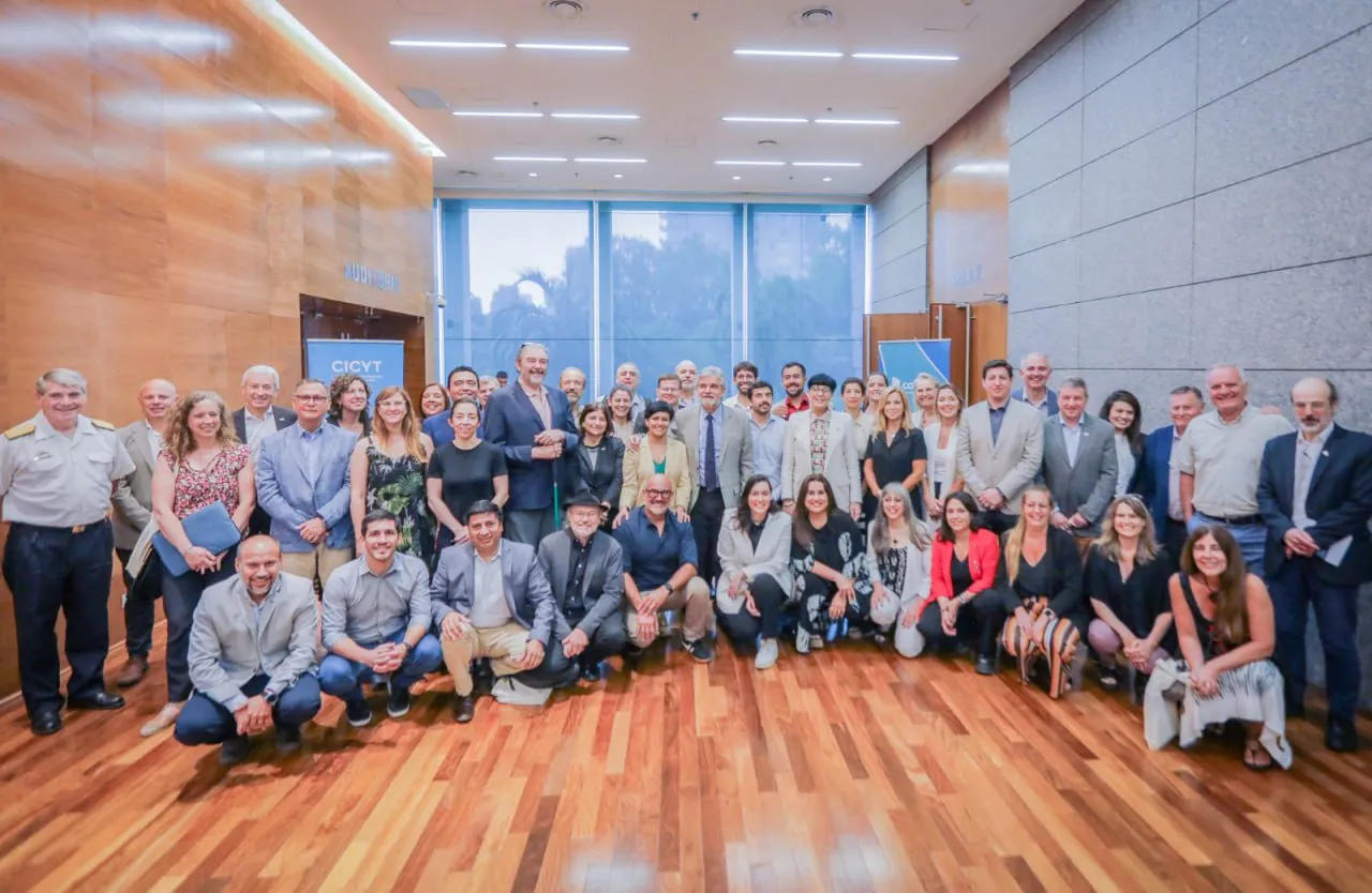 photo_5159233708480375828_y