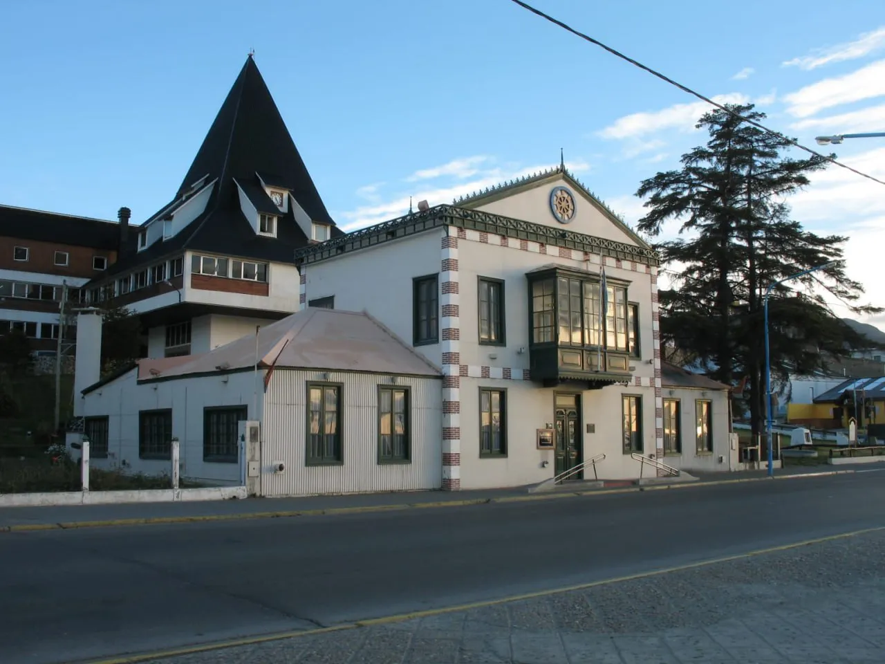 photo_5053303120423136687_y