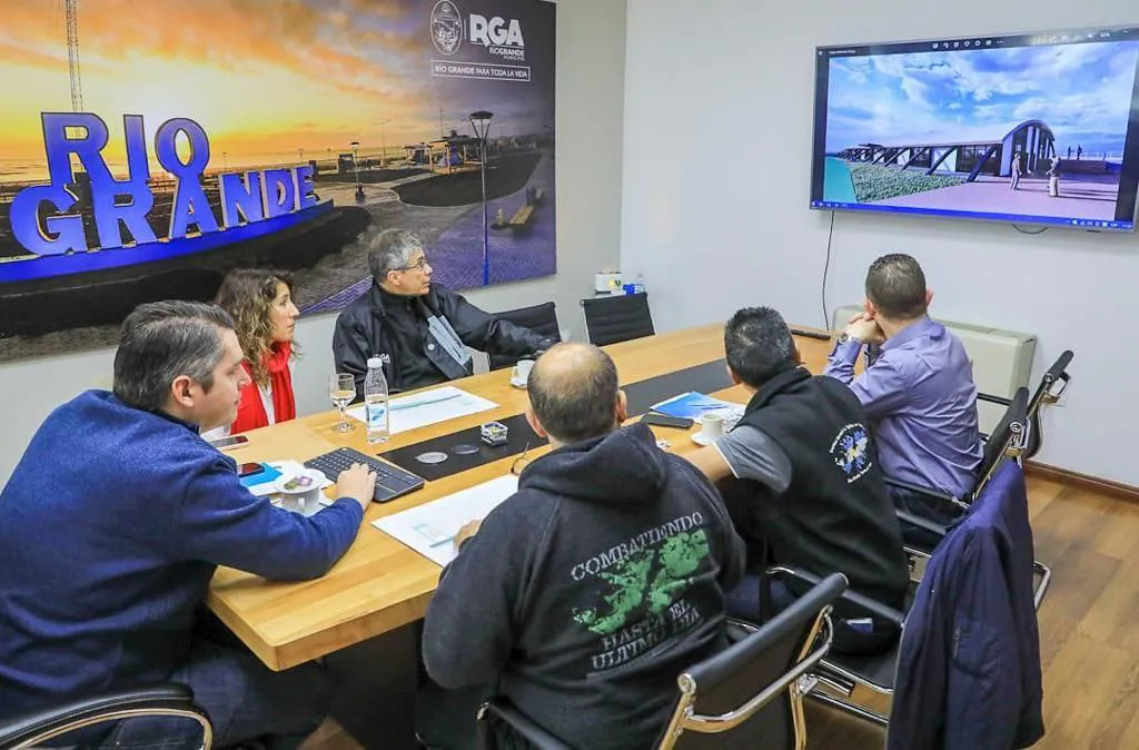 photo_5102688707386911619_y