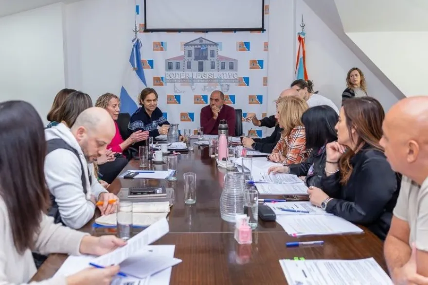 20230810093859_20230809114734b7102f7850b4aef23f64f8494a52541a