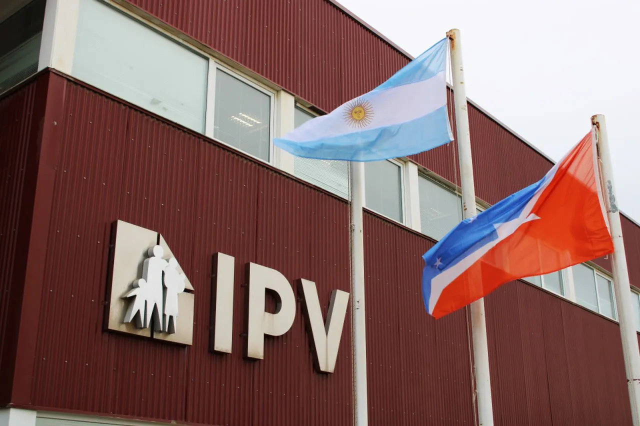 photo_5015145269460843818_y