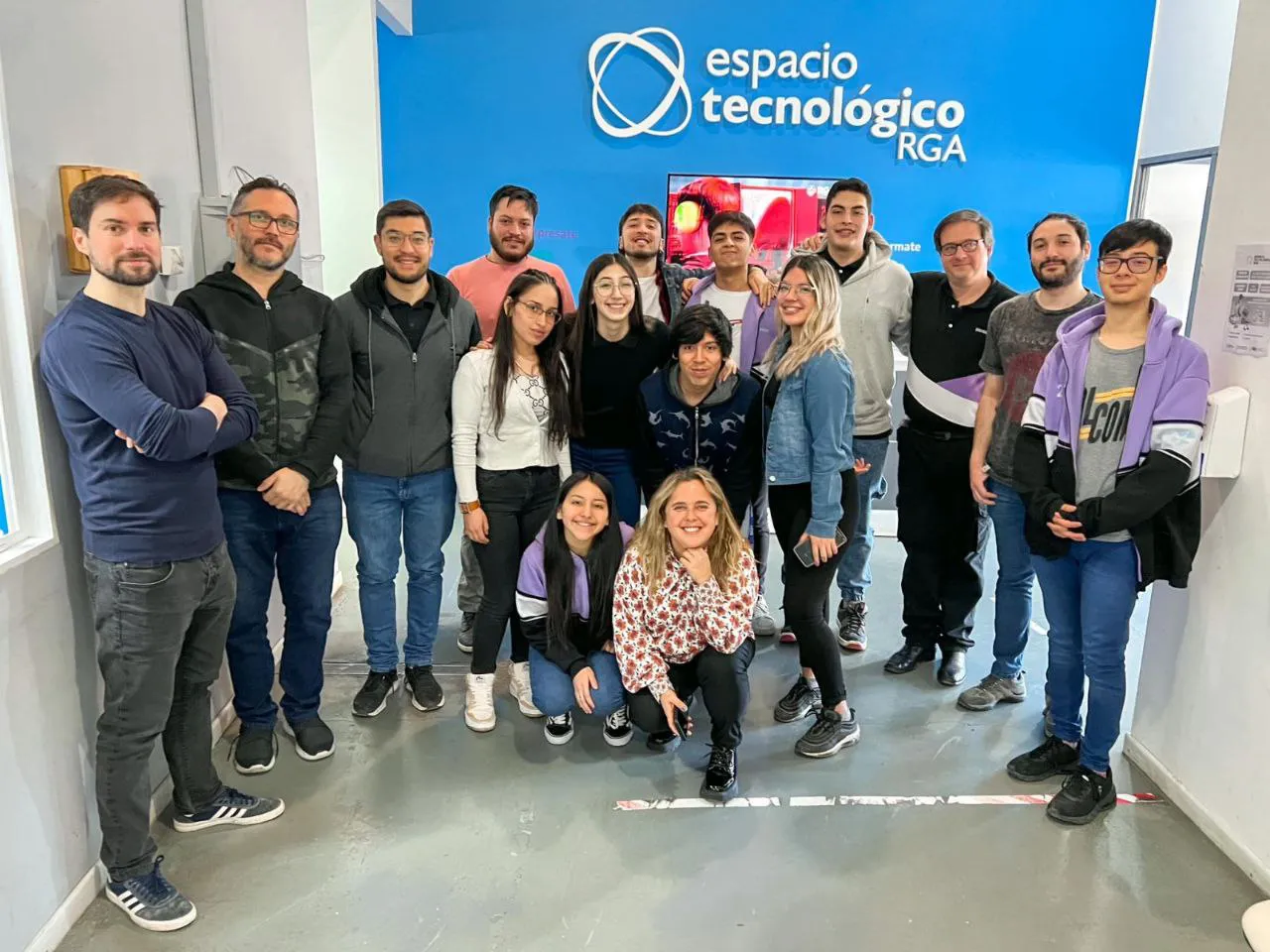 photo_5154541250551065762_y