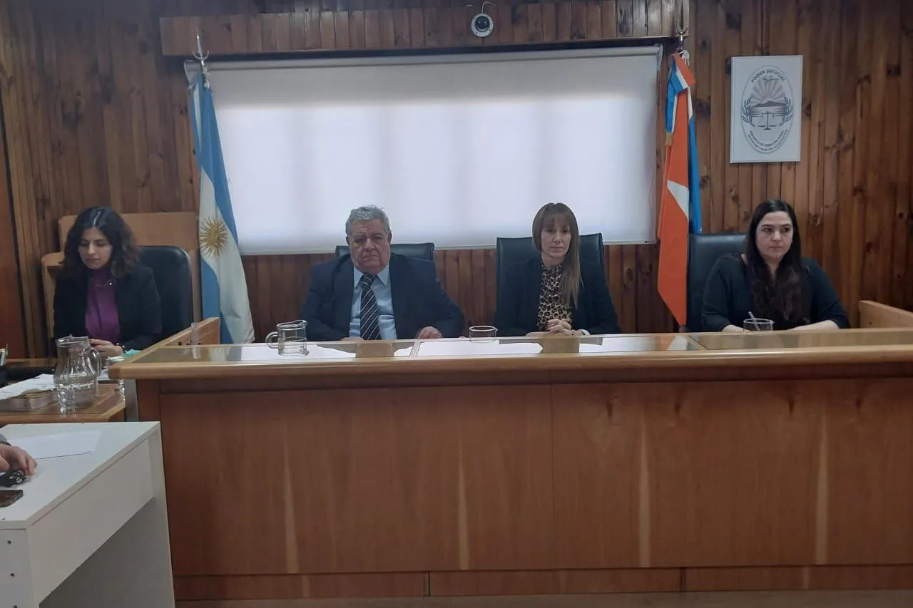 photo_5082586731433274741_y