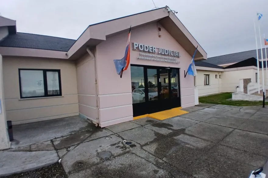 20251106075641_20251023140236_tribunales_ypf_rg_1