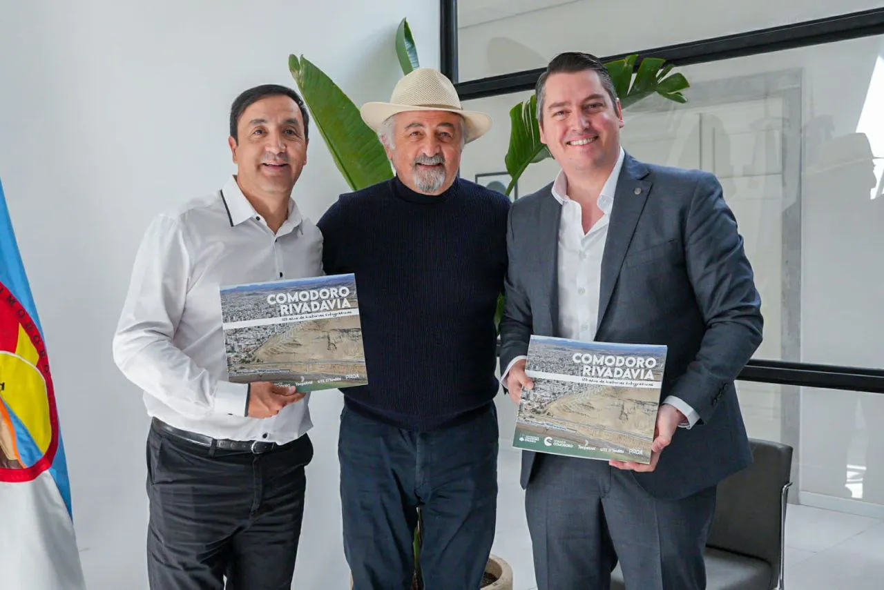 photo_5100748838163033335_y