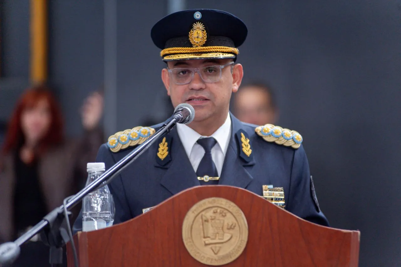 photo_4929662178886266029_y