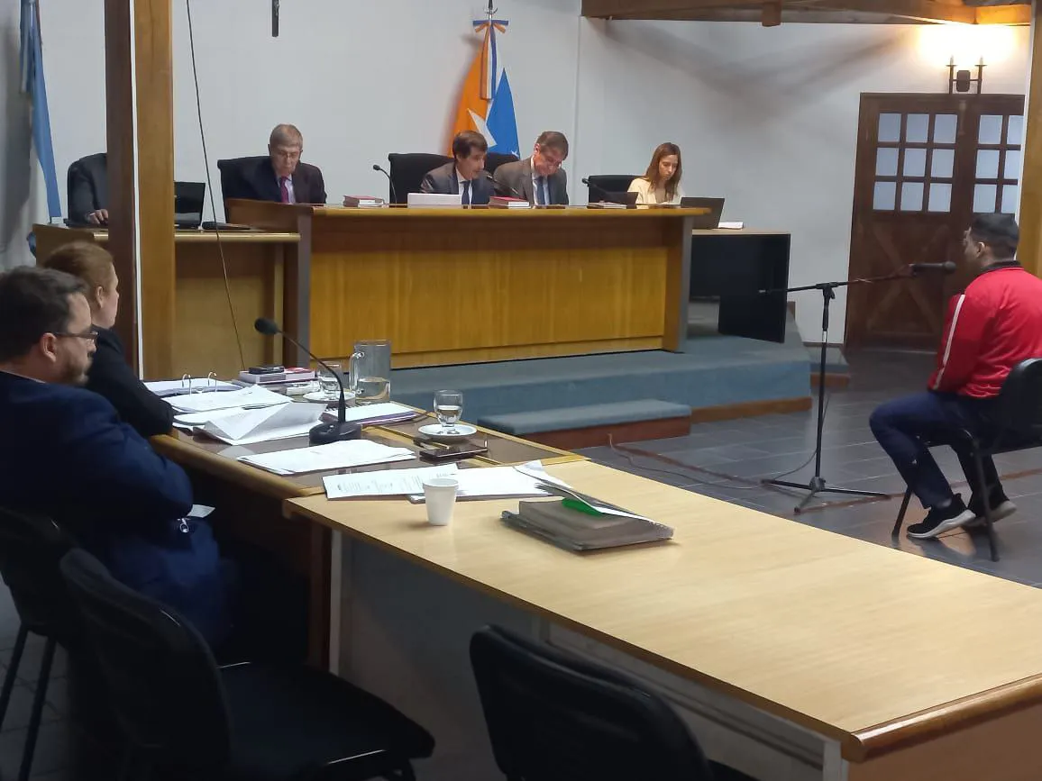 photo_5053327472887705389_y