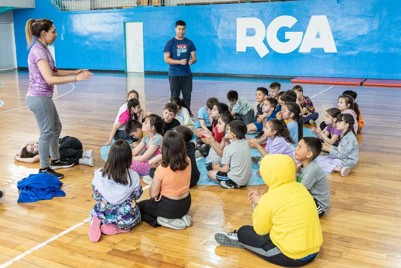 photo_4949704871406316659_y