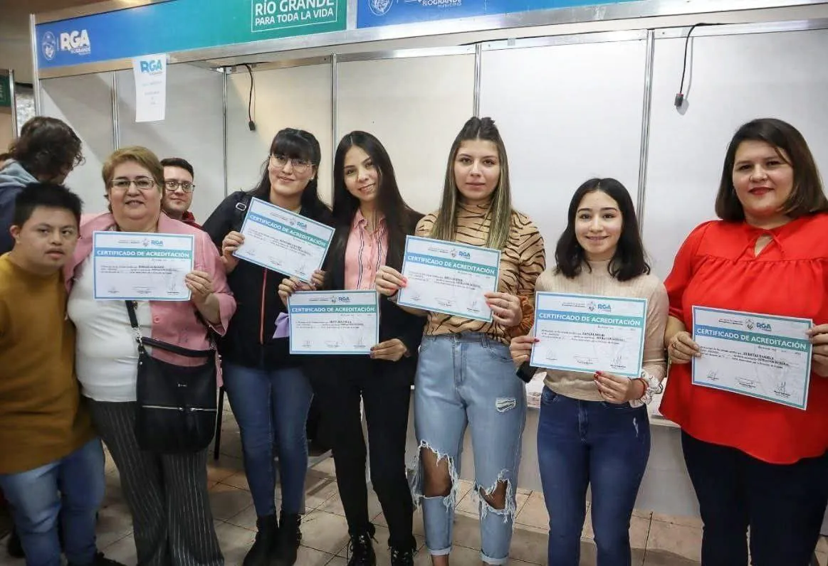 photo_4972457731239816230_y