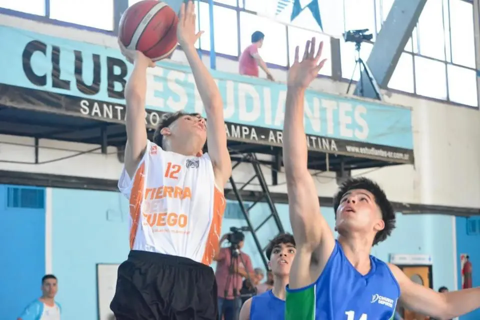 photo_5129861170172373919_y