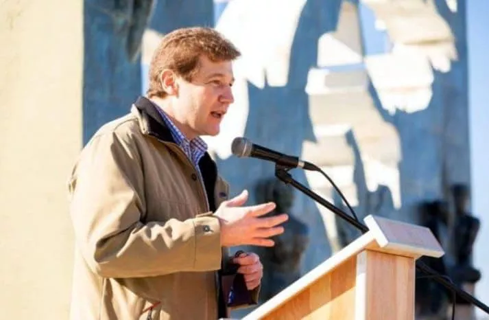 multimedia.normal.91e62aac70695f0e.4d656c656c6c61204d616c76696e61735f6e6f726d616c2e77656270