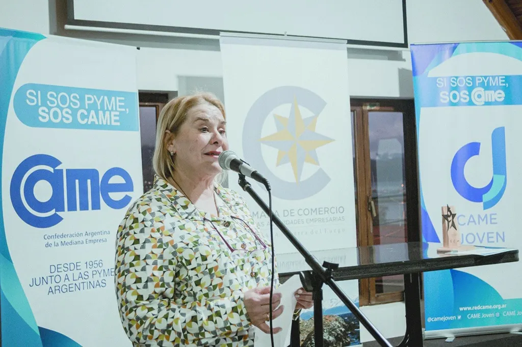 multimedia.normal.8a3c000450388330.Q2xhdWRpYSBGZXJuw6FuZGV6X25vcm1hbC53ZWJw