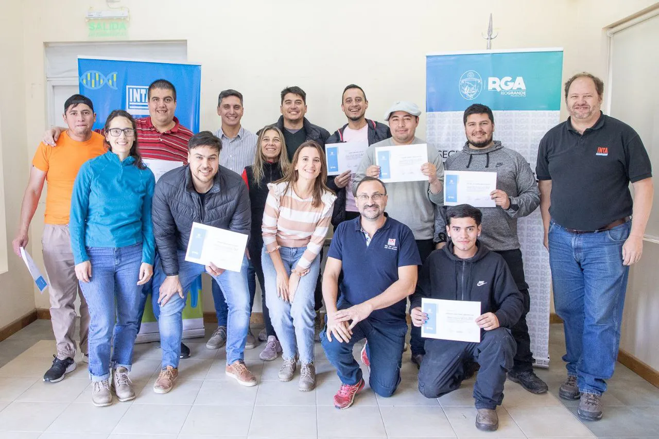 photo_5186355881493769931_y