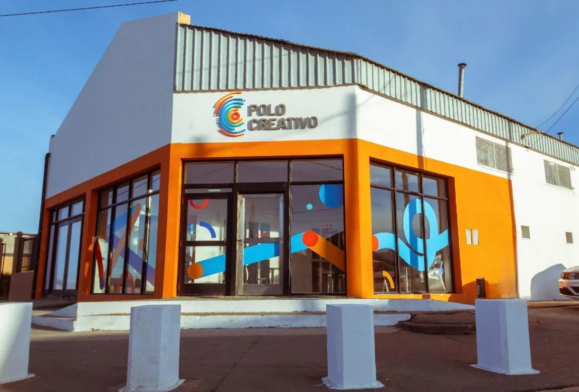 photo_5179605567293992158_y