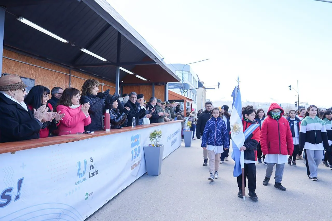 multimedia.normal.8c1d98e6cd8cd231.QW5pdmVyc2FyaW8gVXNodWFpYV9ub3JtYWwud2VicA== (1)